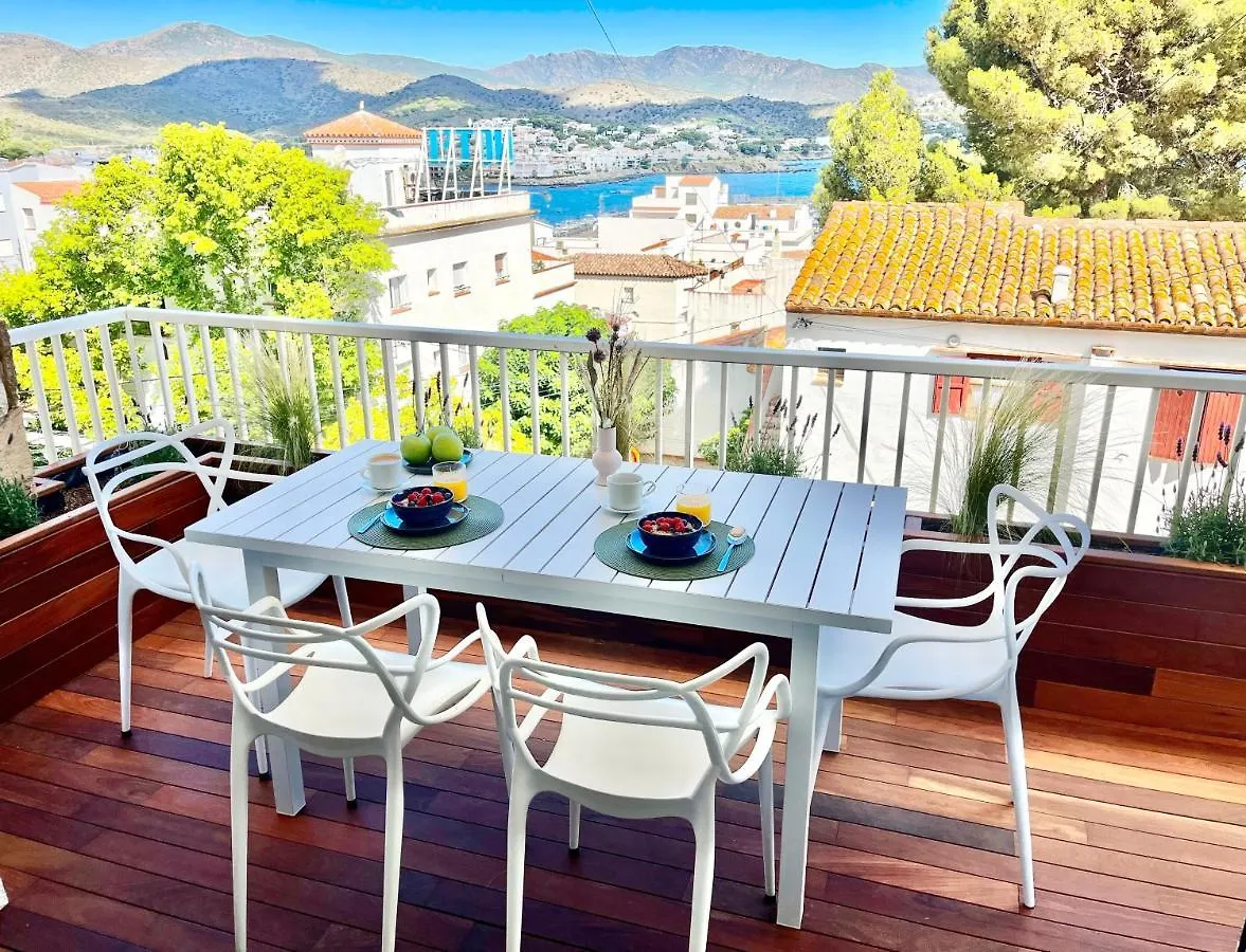 Seaport Llanca Apartment