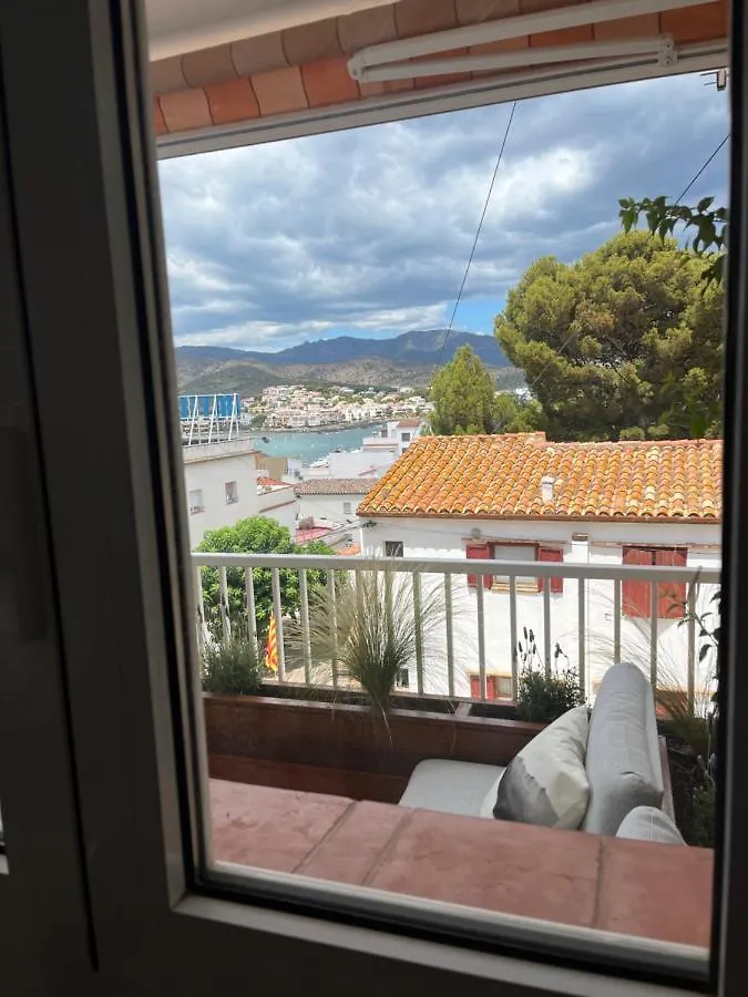 Seaport Llanca Apartment 0*,