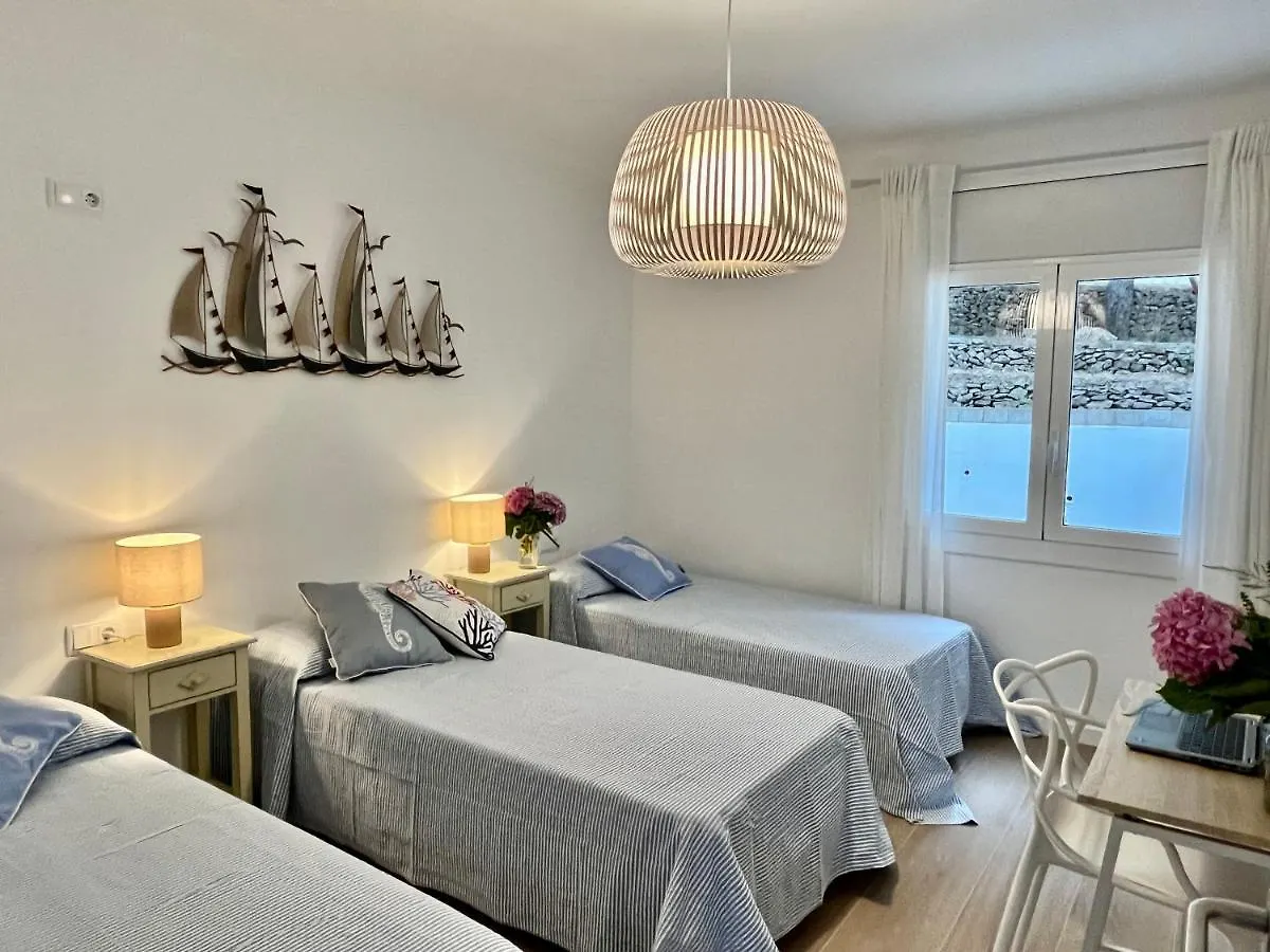 Seaport Llanca Apartment