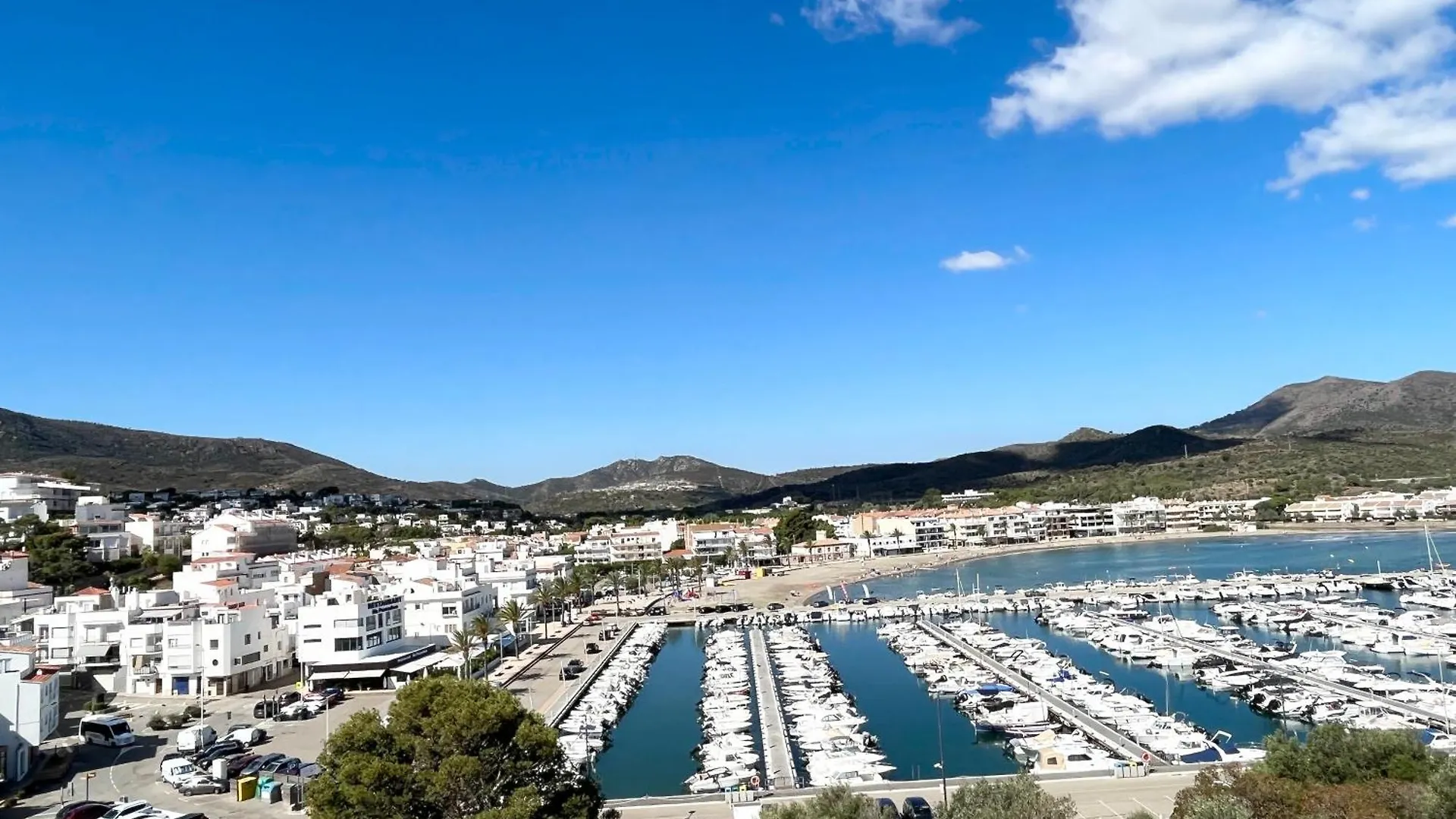 Seaport Llanca Apartment 0*,  Spain
